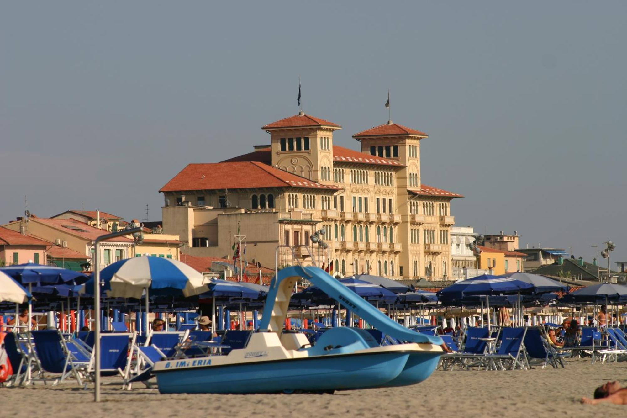 Grand Hotel Royal Viareggio Esterno foto
