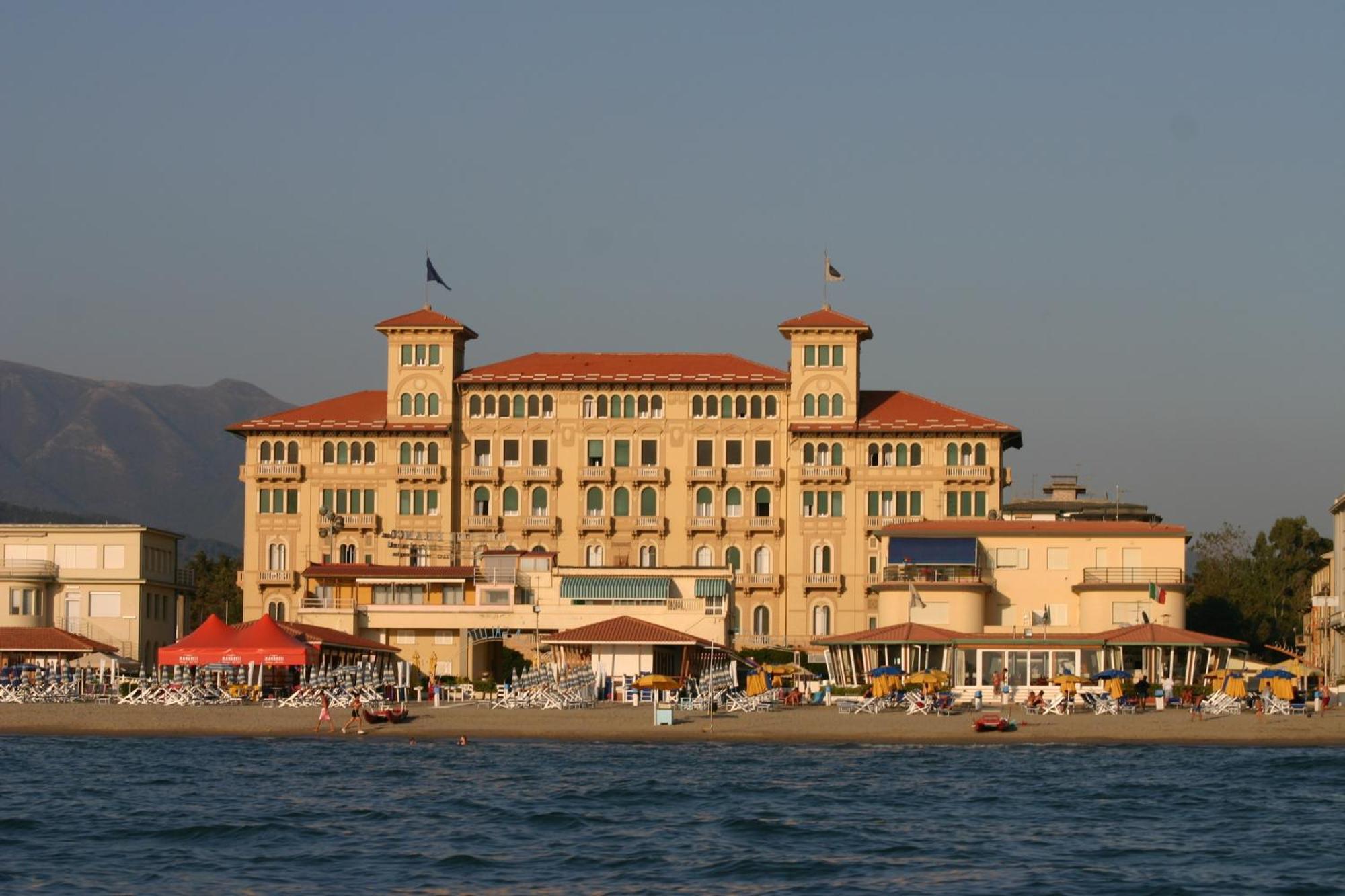 Grand Hotel Royal Viareggio Esterno foto