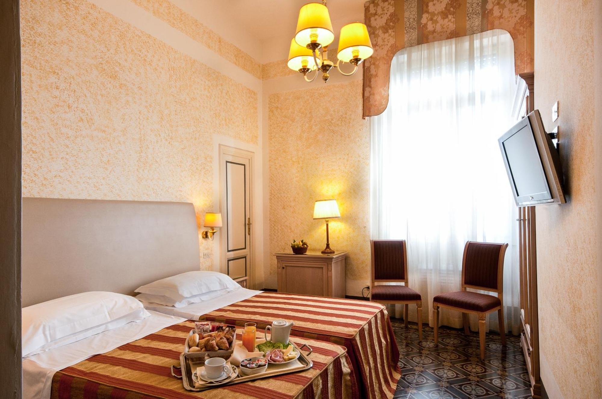 Grand Hotel Royal Viareggio Camera foto
